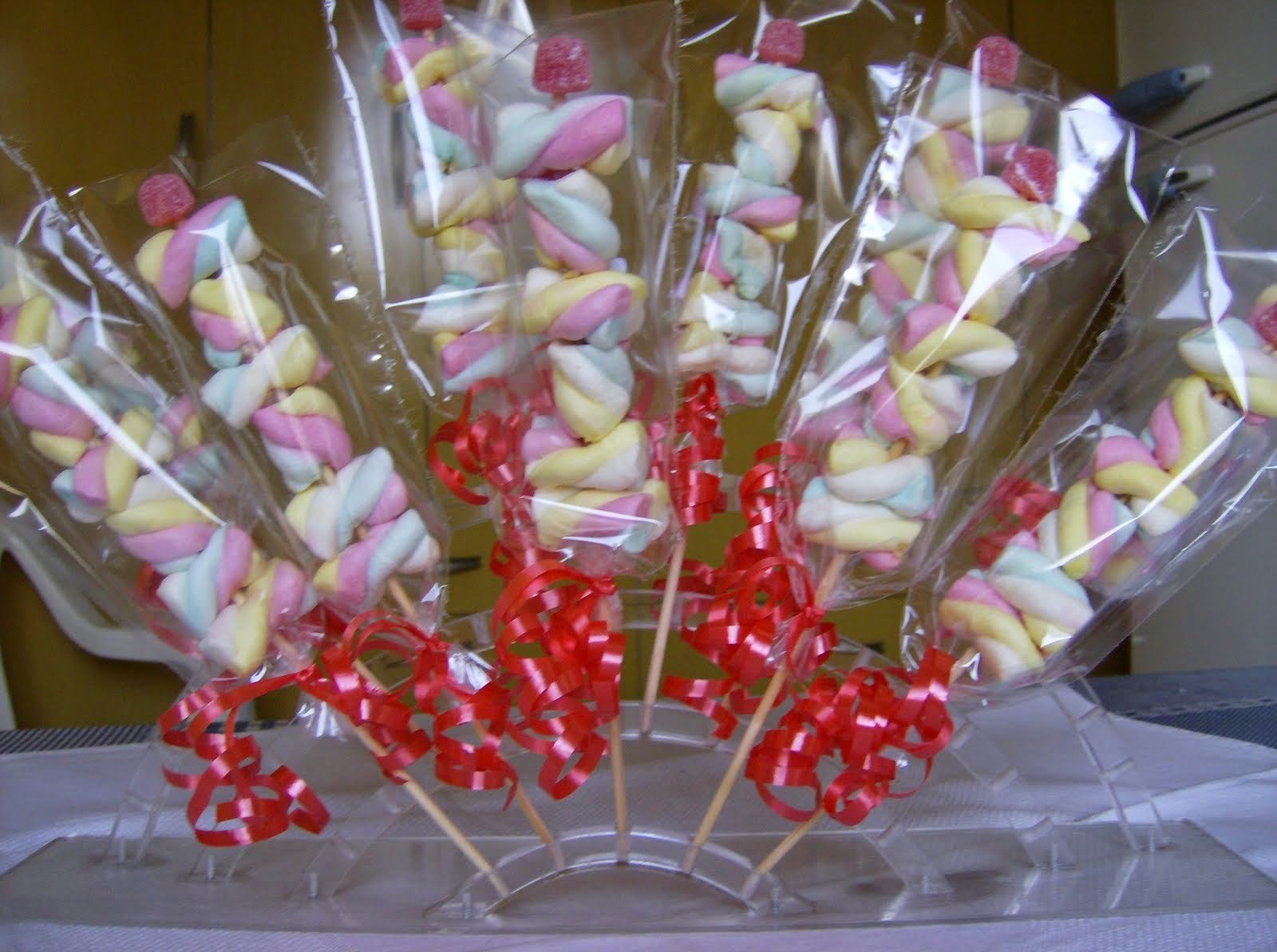 Lê Maia Ateliê Como colocar o Marshmallow no palito sem que ele grude??