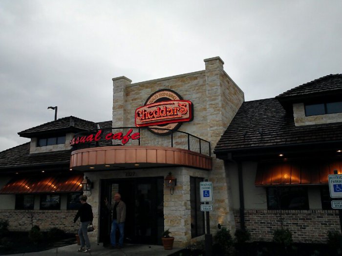 Grassy Knoll Institute Cheddars Restaurant Boardman Ohio