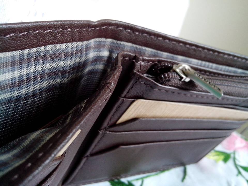 BRANDED ITEM FOR LESS Fossil Evans Zip Bifold Men's Wallet