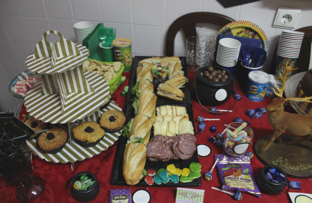 Harry Potter birthday party + pims cake design + glood+ party and bite +festa de aniversário + 25 anos + blogue de casal + lifestyle + Harry Potter + decoração Harry Potter + wc hp + comida harry potter + decor + blogue ela e ele + ele e ela Harry Potter birthday party + pims cake design + glood+ party and bite +festa de aniversário + 25 anos + blogue de casal + lifestyle + Harry Potter + decoração Harry Potter + wc hp + comida harry potter + decor + blogue ela e ele + ele e ela