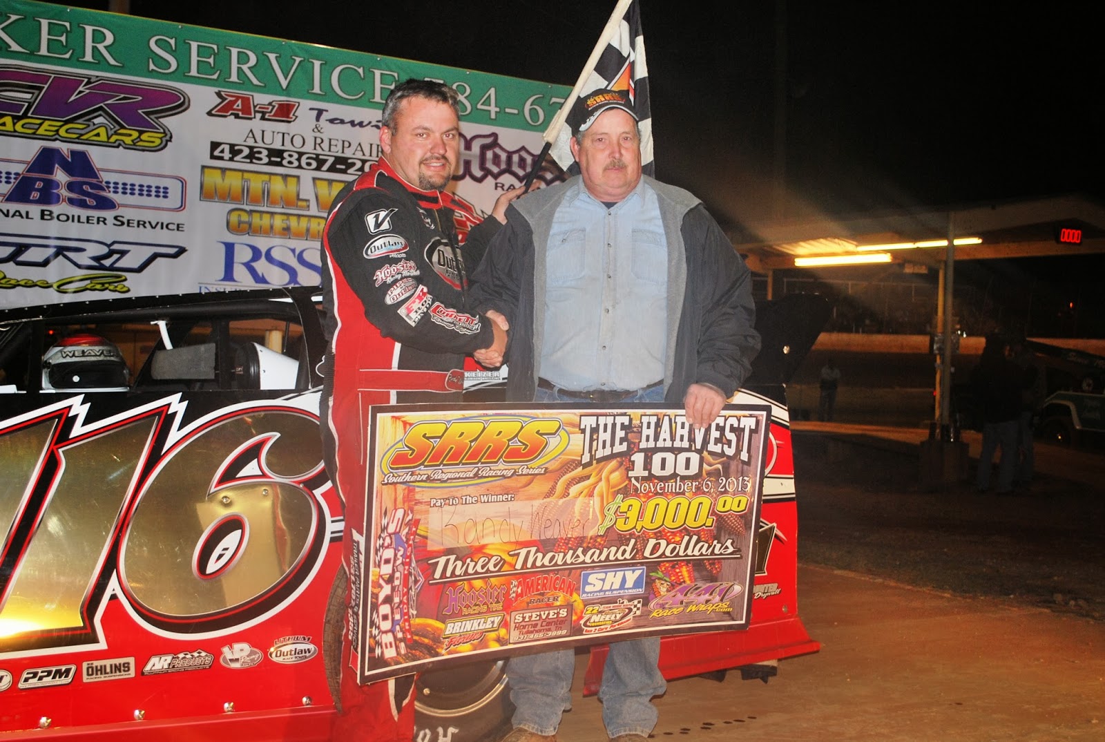 Dirt Dog TV News: Randy Weaver Captures SRRS Late Model Victory at Boyd's