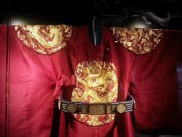 The Hwang Hae king's robes