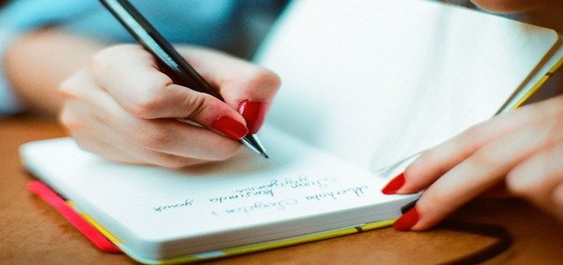 مذكرات وملفات مهمة لأساتذة اللغة الإنجليزية للسنة الأولى متوسط الجيل الثاني مذكرات وملفات مهمة لأساتذة اللغة الإنجليزية للسنة الأولى متوسط الجيل الثاني