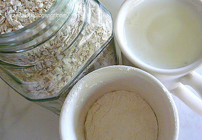 pancakes ingredients: oatmeal, yoghurt and flour