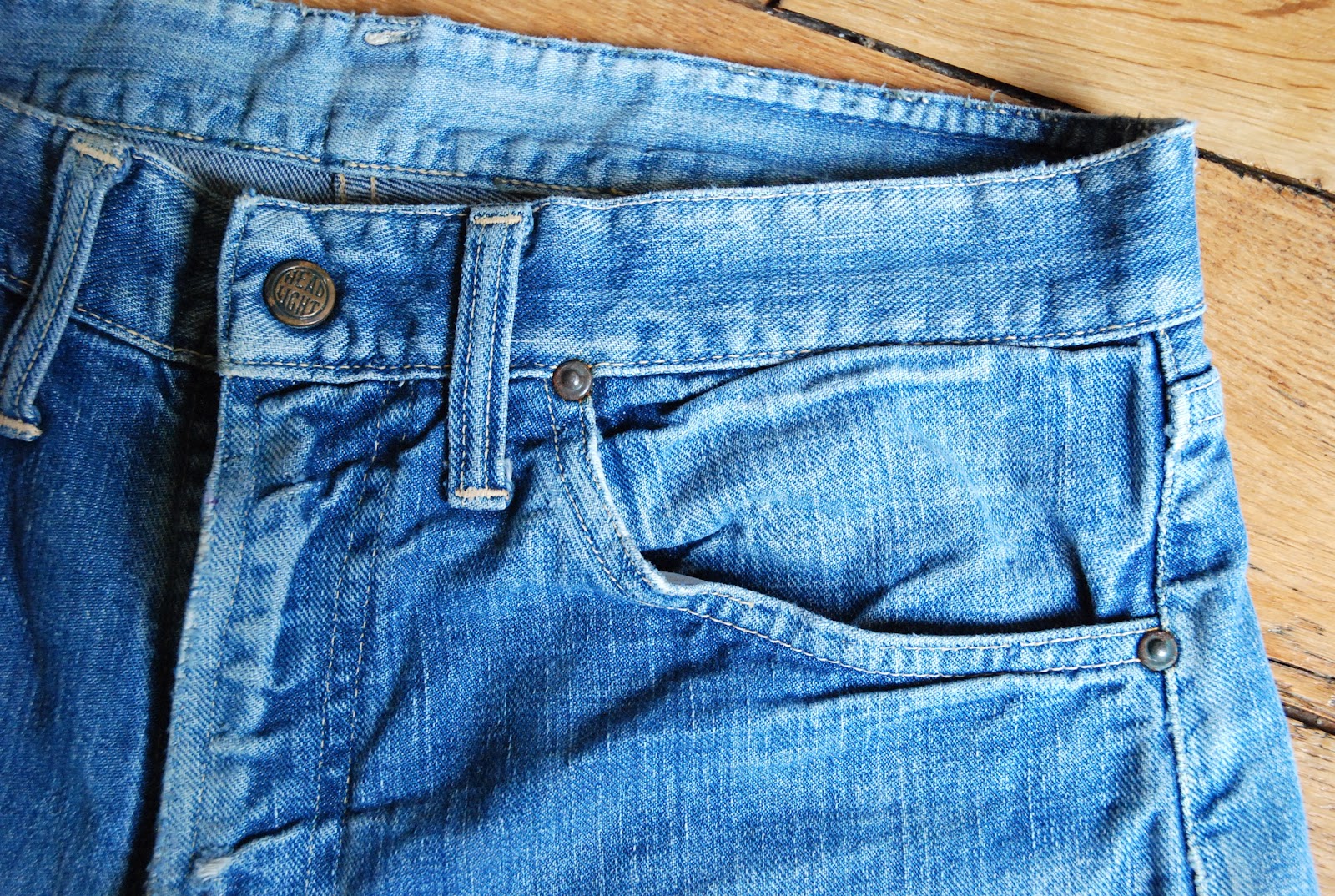 The Vintage Catalogue SOLD !!! 50's Faded indigo denim Headlight jeans