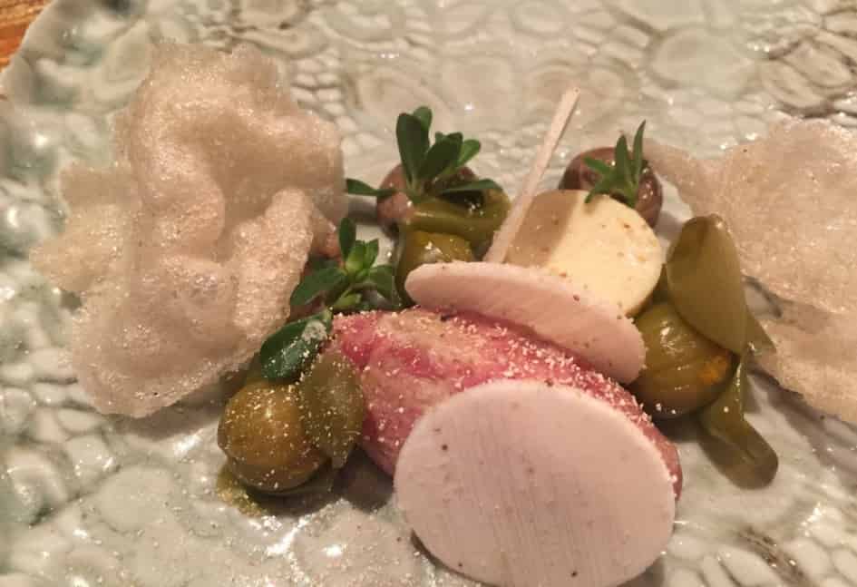 Steak Tartare - Restaurant Locavore Daftar Restoran Mewah di Indonesia Versi Ulasan Travellers