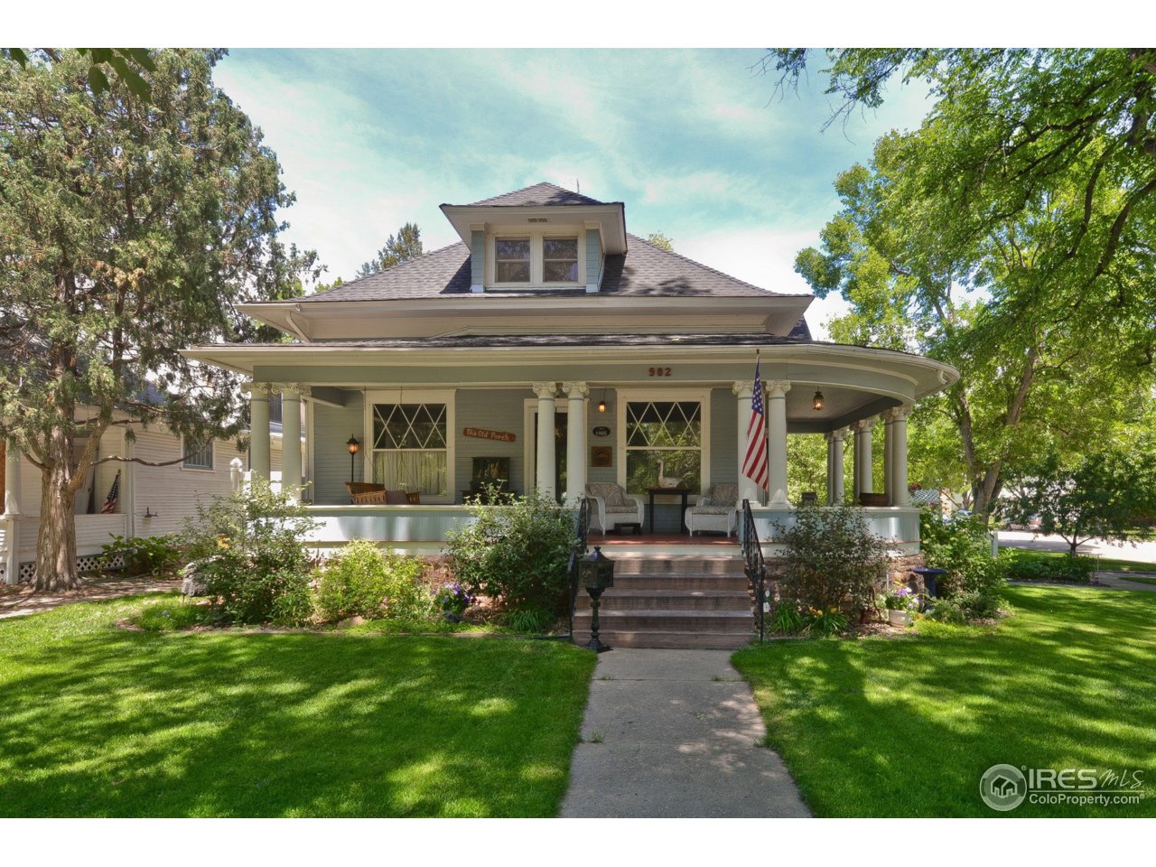 Glass House Eye Candy, Mansions with Views, and Historic Beauties