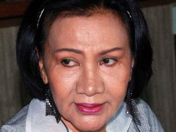 Ratna Sarumpaet, Tukang Kritik Yang Anti Kritik