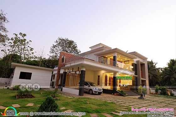 work finished photographs of a modern house in Kerala