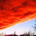 Aparece una extraña nube color sangre sobre el lago Issyk-Kul en Kyrgyzstan
