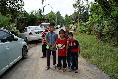 Anak anak kampung Pintasan Tiris Bekenu Anak anak kampung Pintasan Tiris Bekenu
