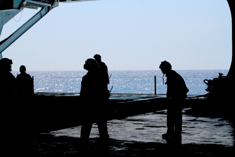 BLOG MODE HOMME PREPPY DANDY CONSEIL STYLE PARIS ELEGANCE TENDANCE JEUNE porte-avions Charles de Gaulle