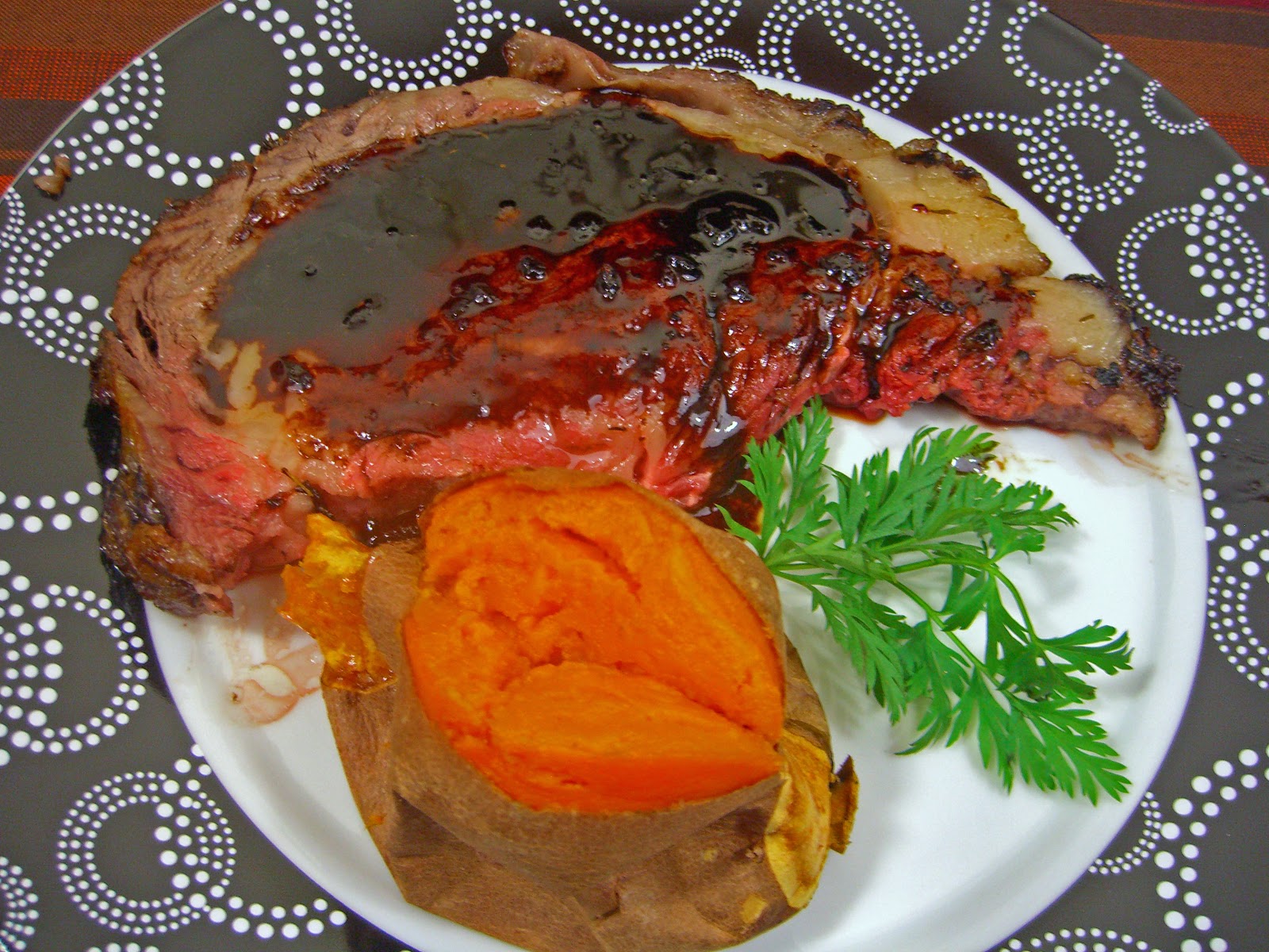 Standing Rib Roast with Port Wine and Fig Jam Glaze the DIY food blog real recipes for real Standing Rib Roast with Port Wine and Fig Jam Glaze the DIY food blog real recipes for real
