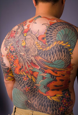 Tattoo oriental - Tattoo Dragão na costa