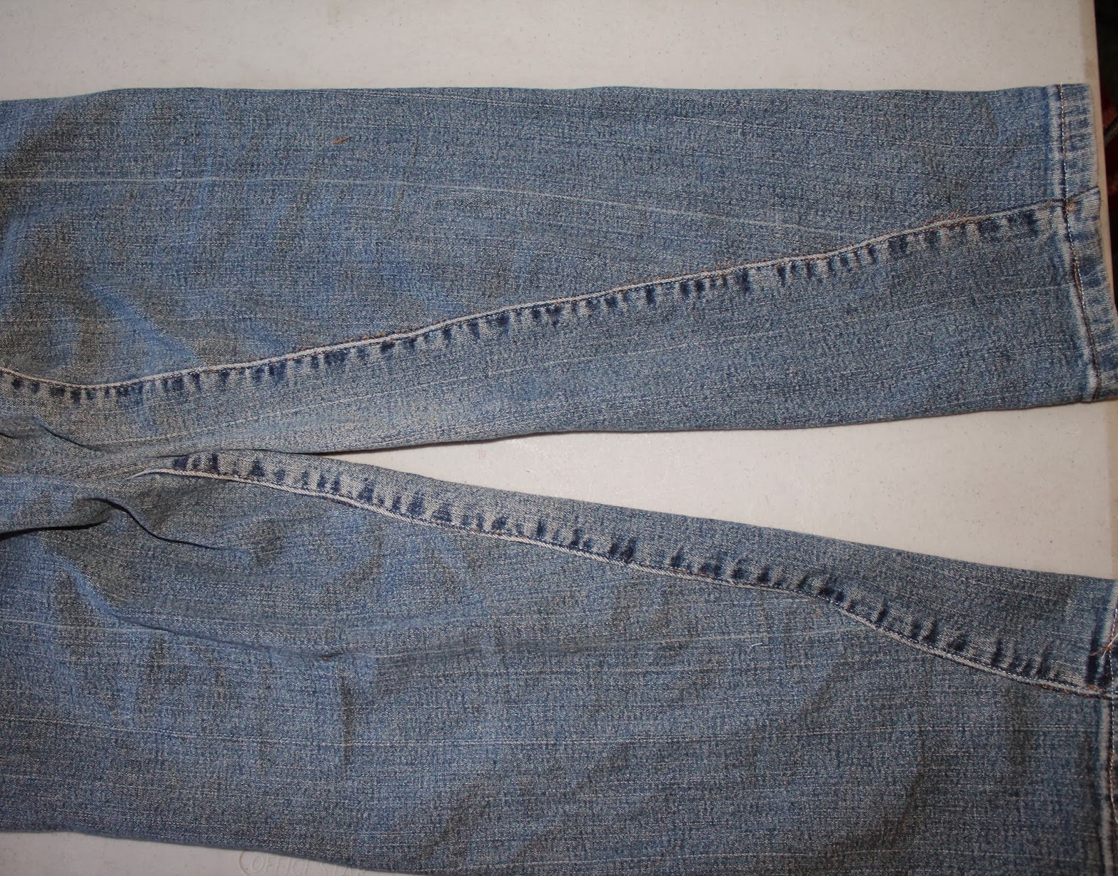No Need Of Spoil: Skinny Jeans From Old Jeans Tutorial