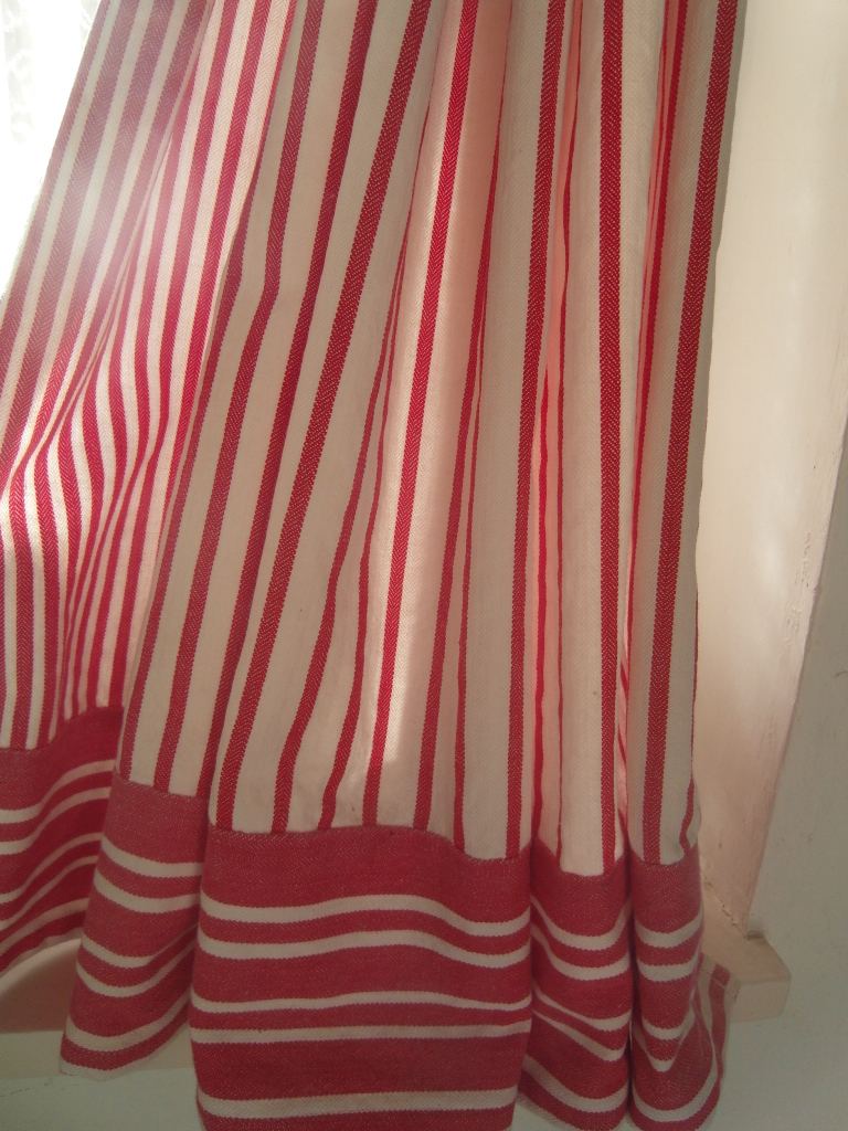 Niki Fretwell Sit on a Cushion and Sew a Fine Seam...And Feast Upon