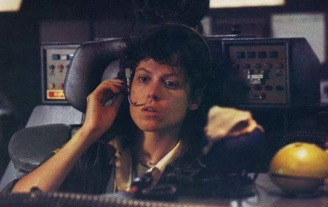 44 Amazing Color Photos of Behind the Scenes From the Set of 'Alien