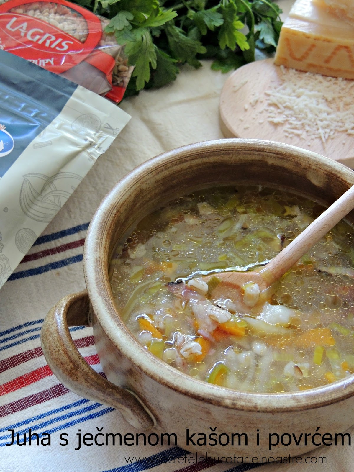 JUHA S JEČMENOM KAŠOM I POVRĆEM - reteta croata
