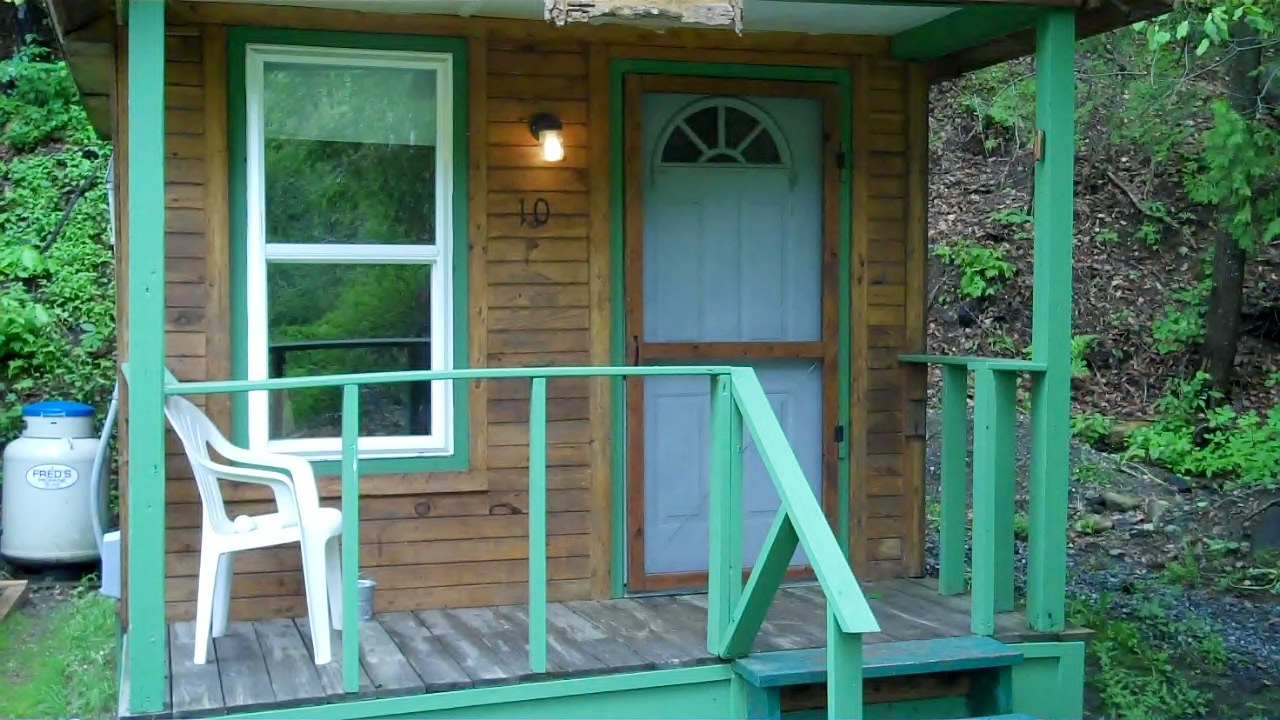 The Tiny Houses/Cottages of "The Pine Crest Motel And