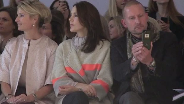 Crown Princess Mary at the Mark Kenly Domino Tan fashion show in Copenhagen