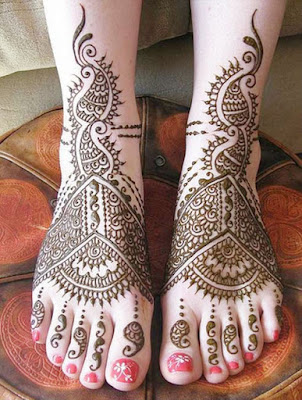 Inspirational Arabic Feet Mehndi Design for Wedding