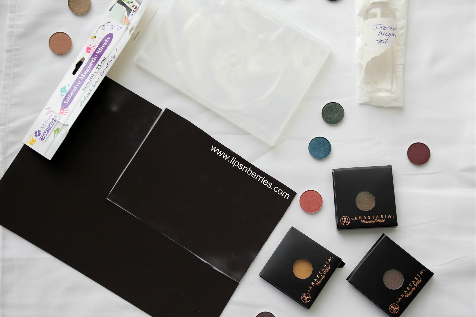 DIY Makeup Palette, Dustproof Empty Eyeshadow Palette Magnetic