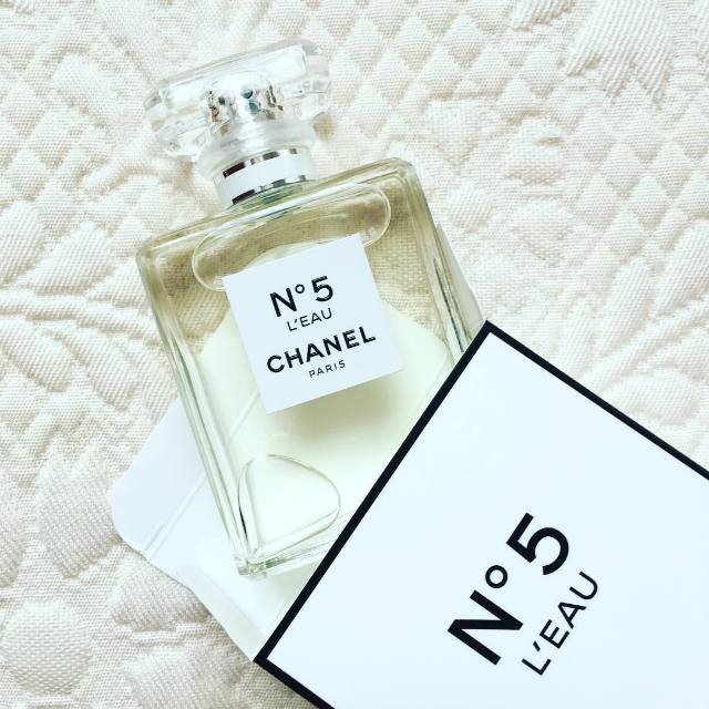 Loca por los tacones: ¿A qué huele N 5 L´EAU de Chanel?