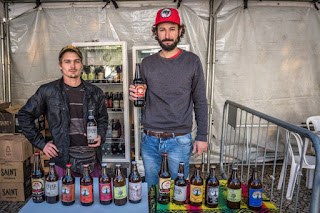 Cerveja Lula Livre é vendida na Feira da 17ª Jornada de Agroecologia Cerveja Lula Livre é vendida na Feira da 17ª Jornada de Agroecologia