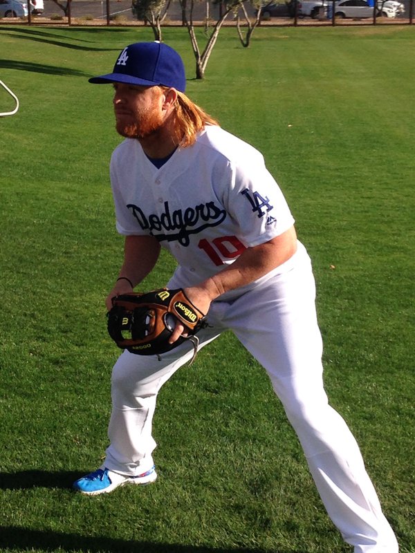 Dodgers' 19-year-old rookie Julio Urias holding up under bright spotlight