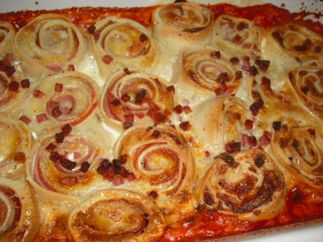 moppeline123: Rezept: Überbackene Nudel- Schinken- Mozzarella- Rollen