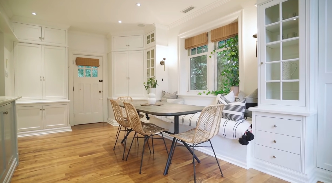26 Interior Design Photos vs. 44 Old Bridle Path, Toronto Luxury Home Tour