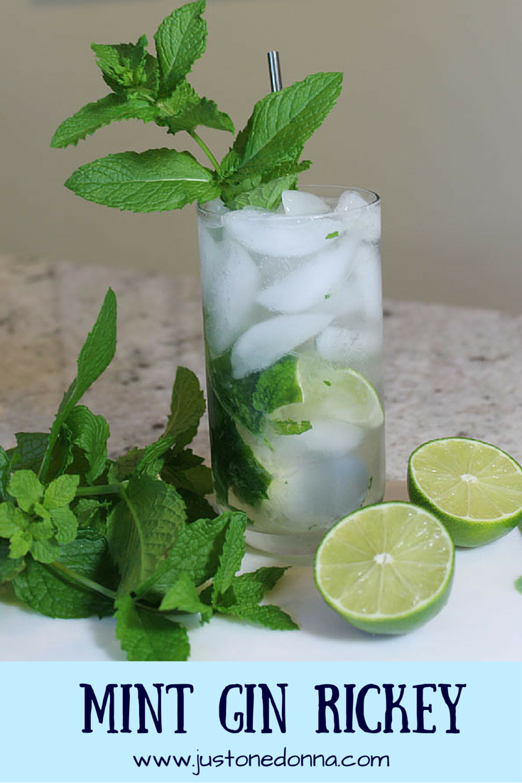 Cool Off and Chill Down With a Mint Gin Rickey