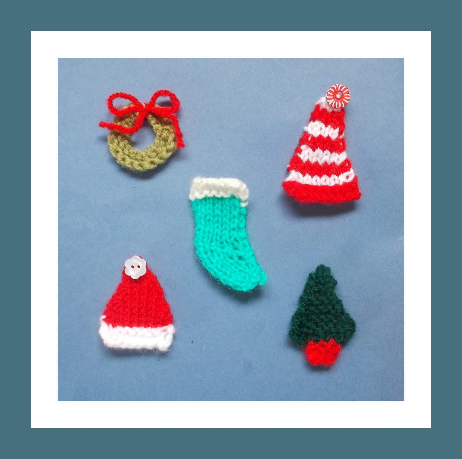 Marianna's Lazy Daisy Days Mini Christmas Appliqués