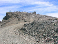 Fuente: http://www.aristasur.com/sites/as/users/3/image/VeletaNormal05.jpg El Veleta y su carretera