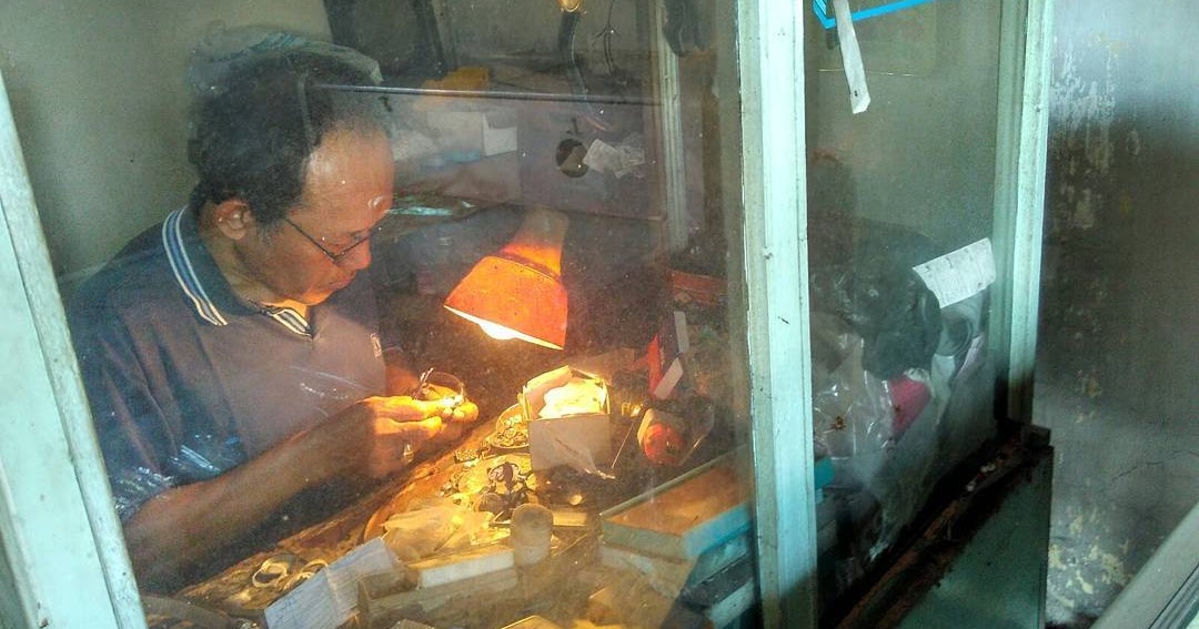 SERVIS JAM TERBAIK KRONOSTORIA