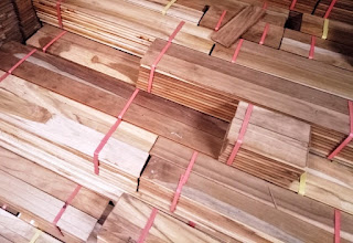 produk lantai kayu