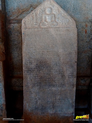 Halegannada (Old-Kannada) inscriptions at Neminatha Basadi of Varanga