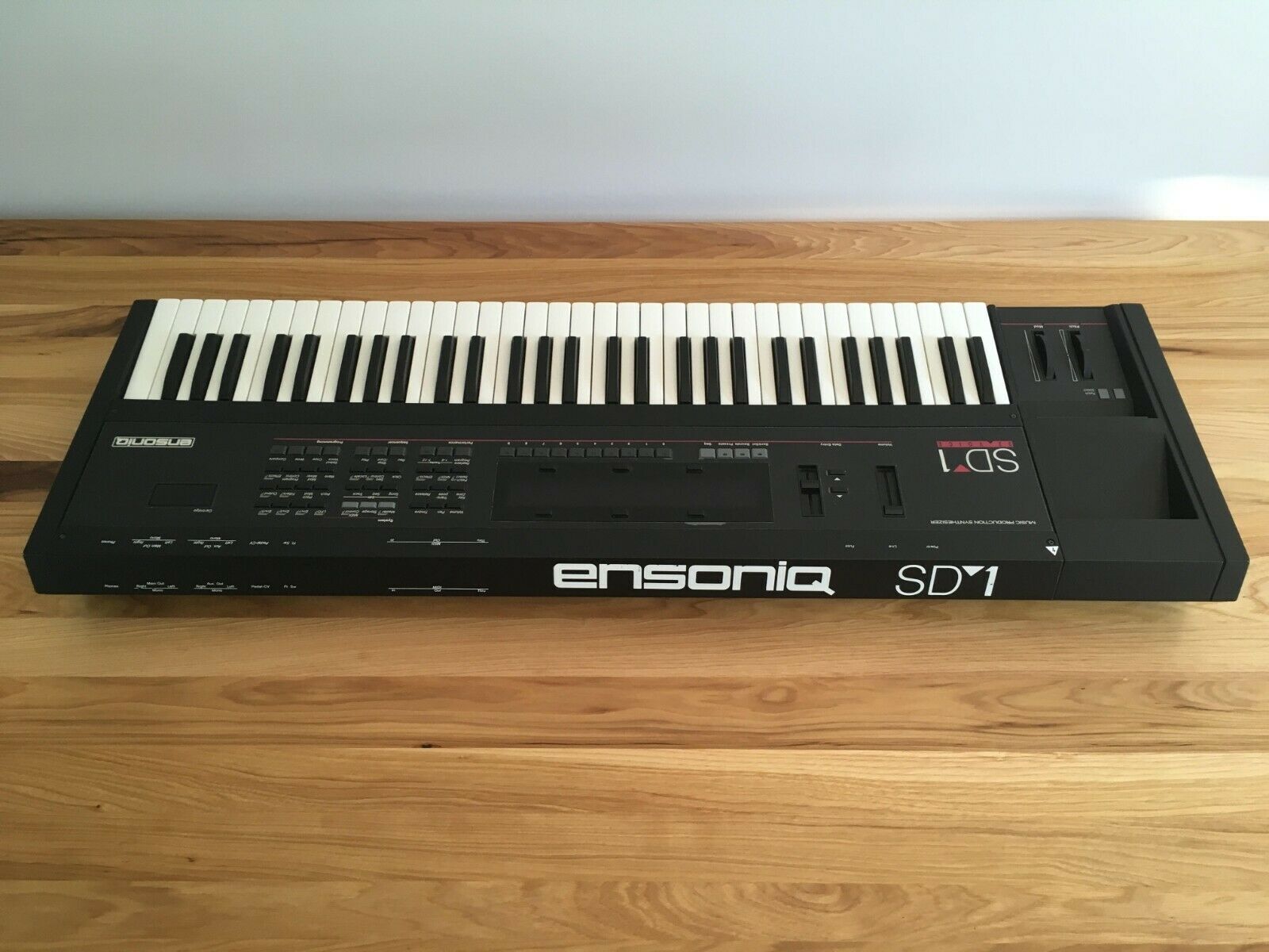 MATRIXSYNTH: Ensoniq SD1 synthesizer - 32 voices - 1992
