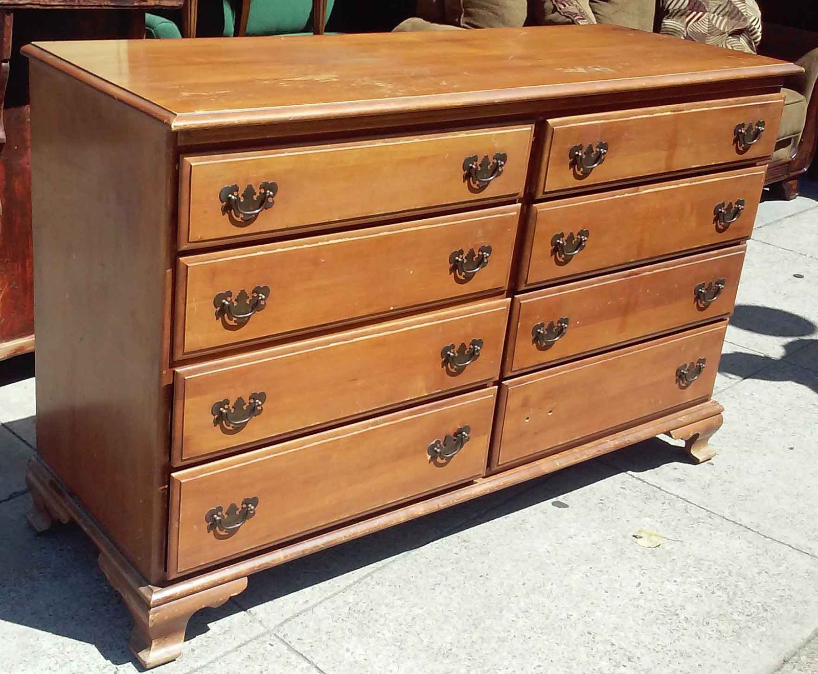 UHURU FURNITURE & COLLECTIBLES SOLD Maple 8Drawer Dresser 80