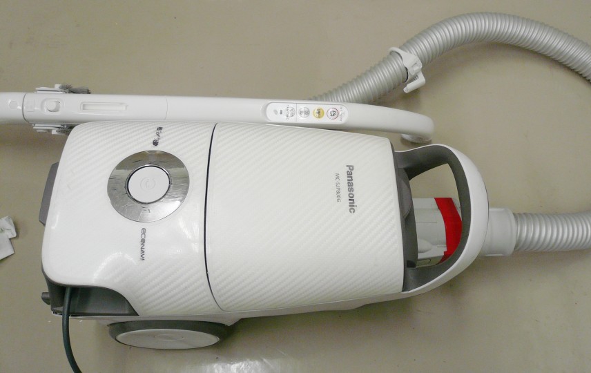 Panasonic 掃除機、3年で壊れたけど・・・こんなところが原因だなんて。VET'S ELECTRONICS LABO 獣医さんの電子工作とパソコン研究室Ⅱ Panasonic 掃除機、3年で壊れたけど・・・こんなところが原因だなんて。VET'S ELECTRONICS LABO 獣医さんの電子工作とパソコン研究室Ⅱ