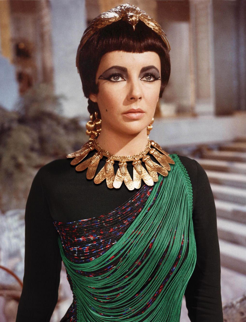 Rare and Beautiful Color Photos of Elizabeth Taylor Portrayed the ...