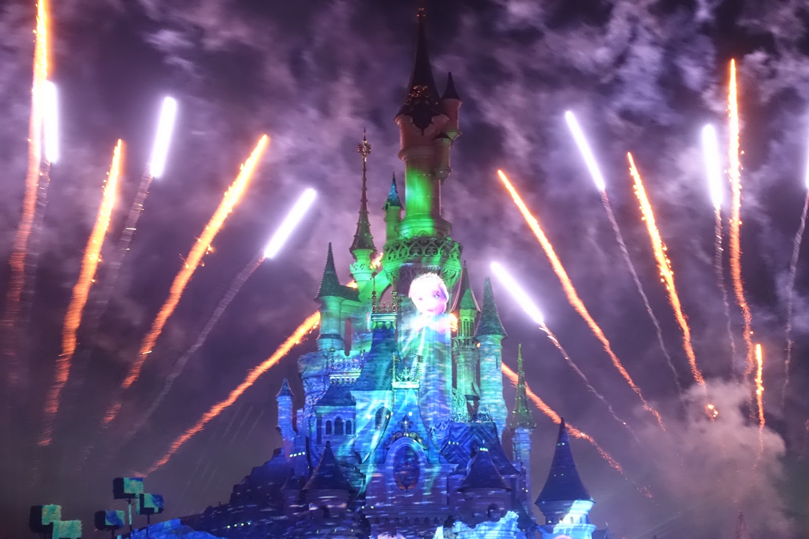タケマシュラン Parc Disneyland Disneyland Park ディズニーランド パーク Marne La Vallee フランス