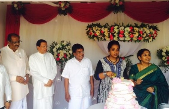 சராவின் வீட்டில் மைத்திரிக்கு விருந்து- (படங்கள்) - THAMILKINGDOM