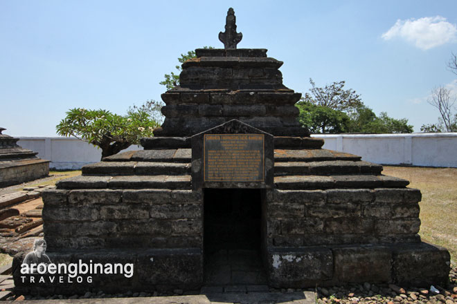 makam sultan hasanuddin gowa