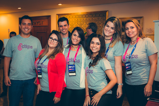 Maria Eduarda Paschoal e equipe do iClips Maria Eduarda Paschoal e equipe do iClips