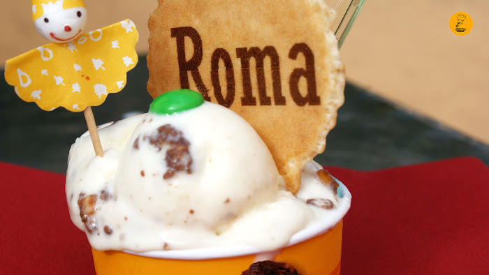 Tarrina pequeña en heladería Roma Moratlaz
