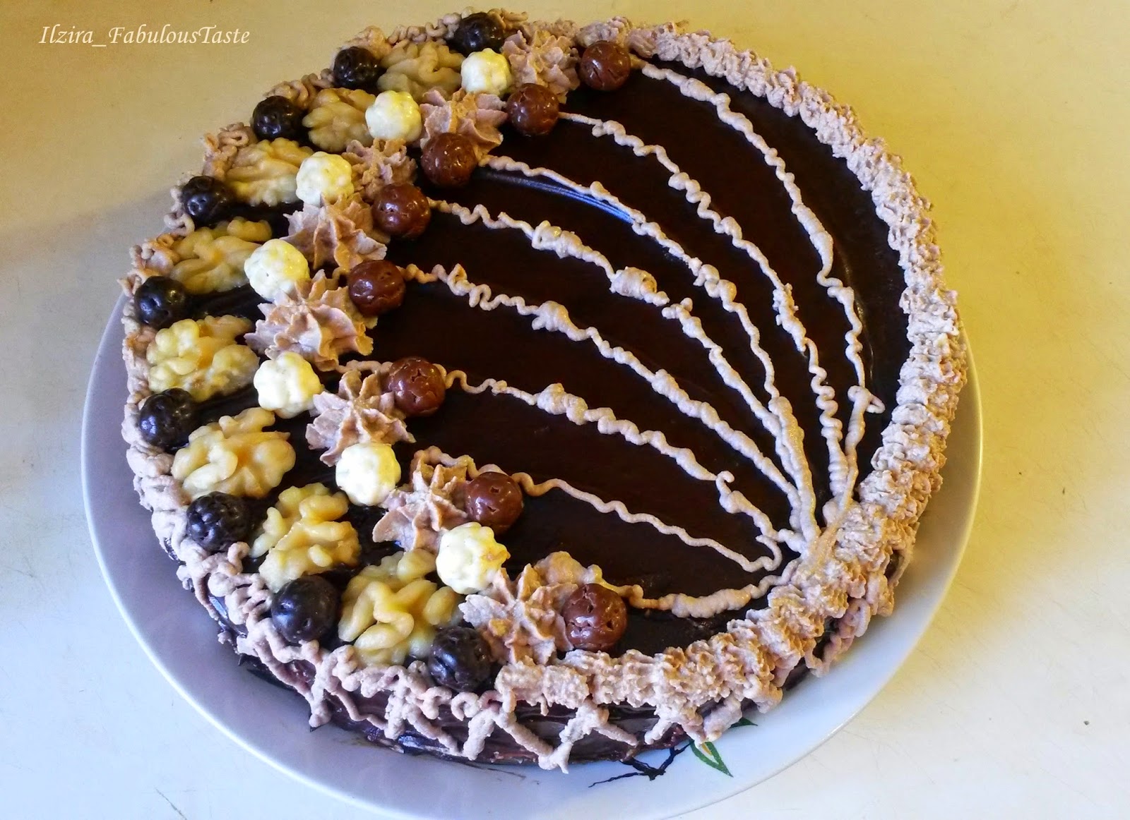 Как украсить торт шоколадом: интересные идеи декора