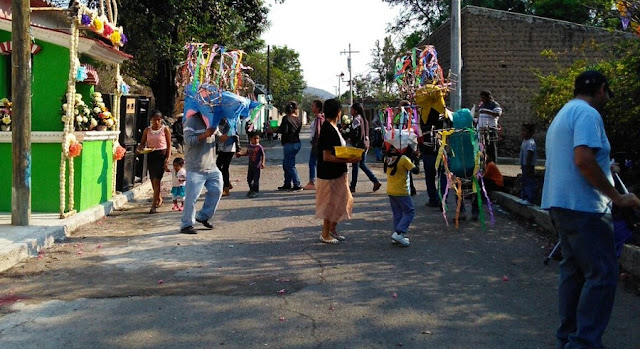 Celebran la fiesta de la Santa Cruz en Huaquechula