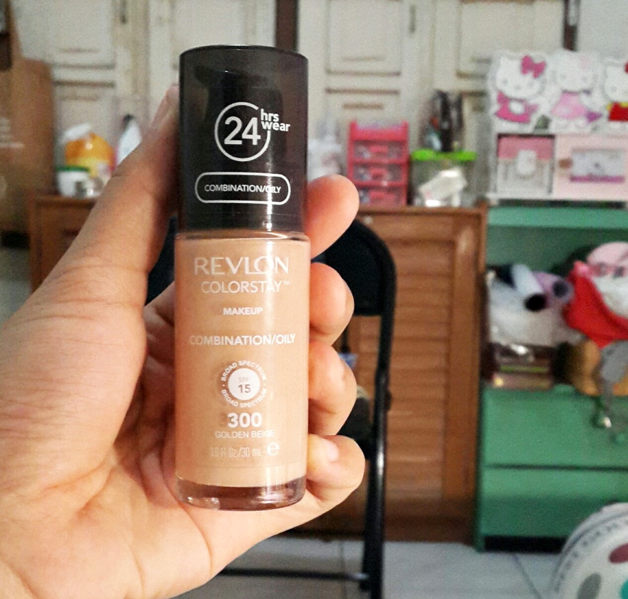 REVIEW] REVLON COLORSTAY MAKEUP COMBINATION/OILY 24HRS WEAR FOUNDATION