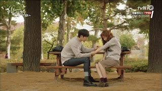 Cheese in Trap Hong Seol and Yoo Jung played by Kim Go Eun and Park Hae Jin